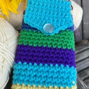 NWT Handmade Crocheted smart phone or eye glass holder